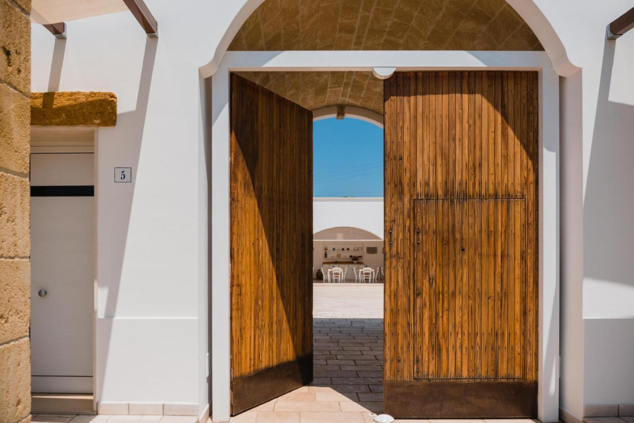 Masseria Tenuta Flora Maria Leverano Exterior photo